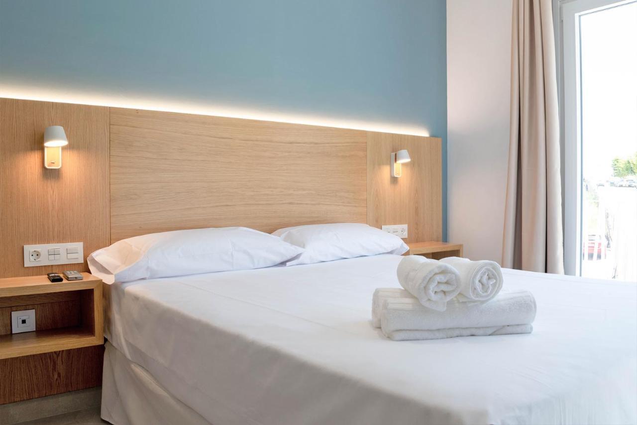 Rio Salado Conil Hostal Conil De La Frontera Εξωτερικό φωτογραφία