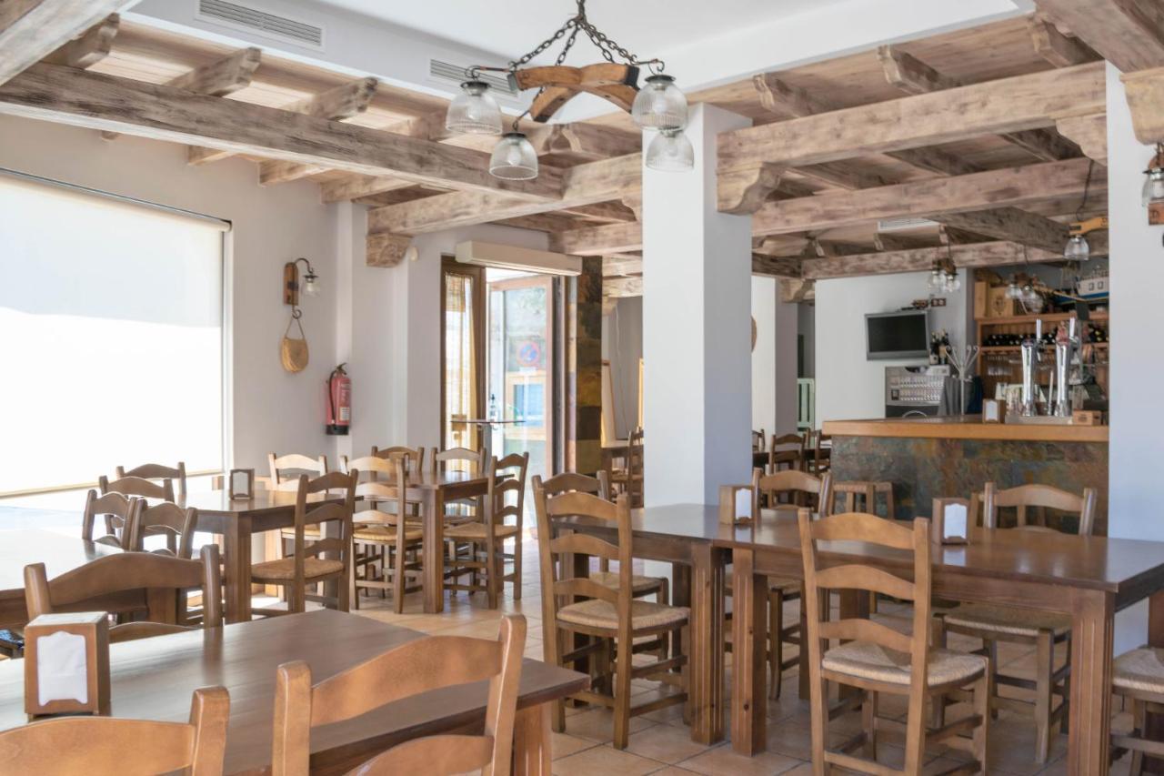 Rio Salado Conil Hostal Conil De La Frontera Εξωτερικό φωτογραφία