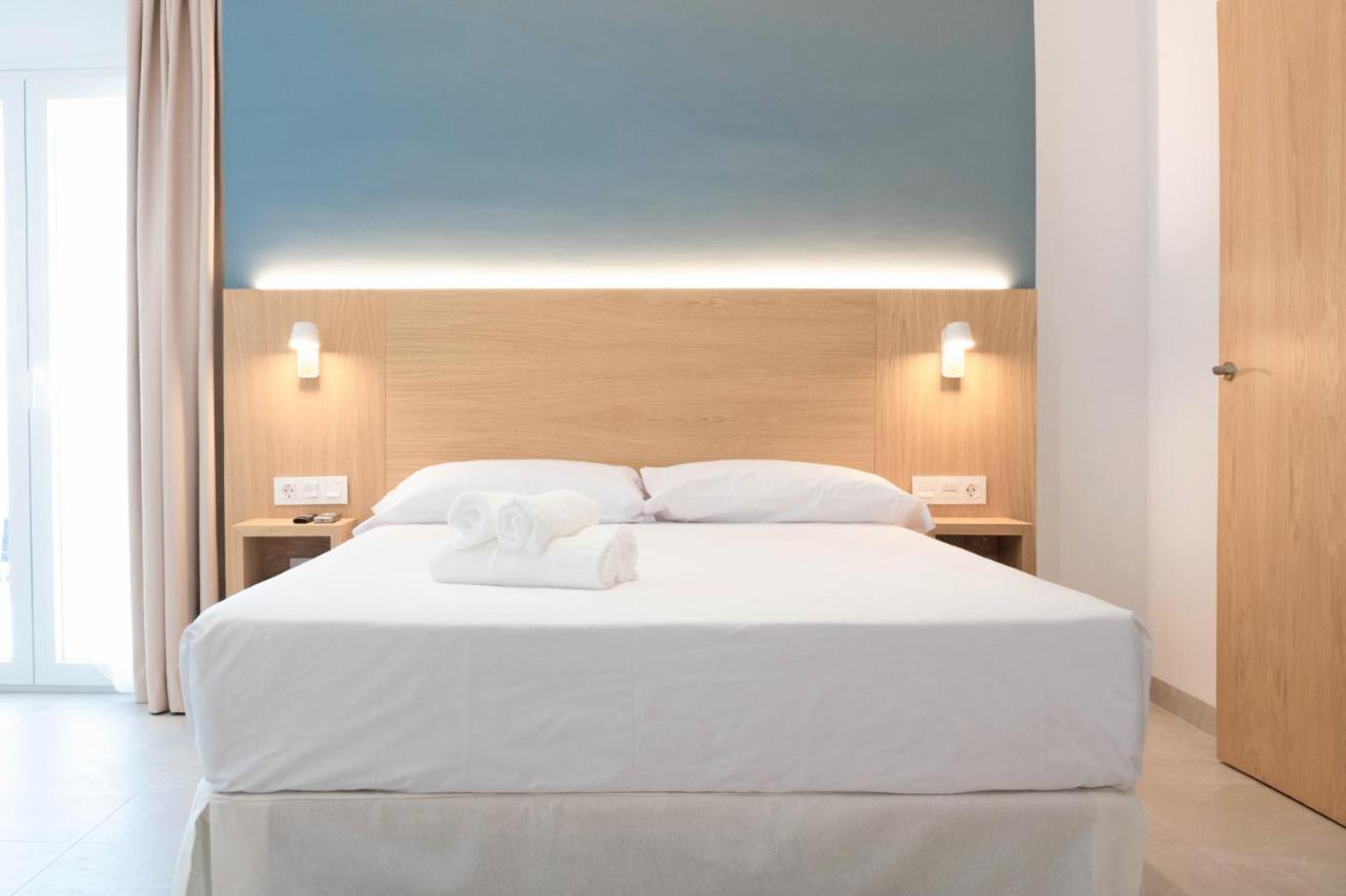 Rio Salado Conil Hostal Conil De La Frontera Εξωτερικό φωτογραφία